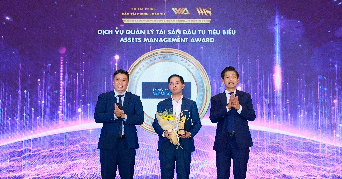 Quản lý Quỹ Thiên Việt nhận giải thưởng Dịch vụ quản lý tài sản đầu tư tiêu biểu