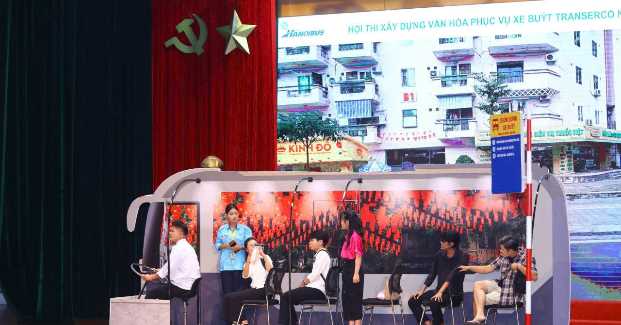 Xây dựng văn hóa phục vụ xe buýt Thủ đô thân thiện, văn minh