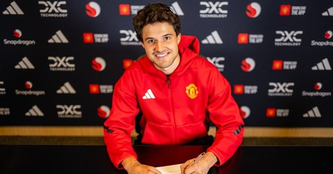 Courtois nhận xét &amp;apos;cực chất&amp;apos; về thủ môn mới của MU