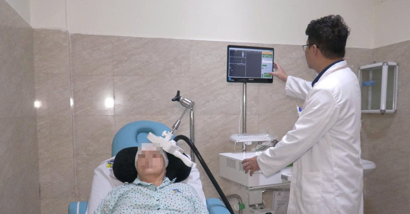 Người phụ nữ đột quỵ trong nhà vệ sinh lúc đêm khuya