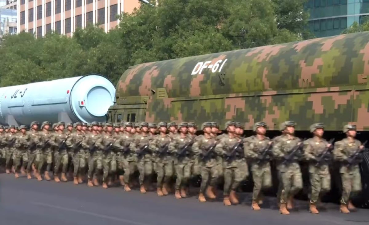 Tên lửa DF 61.jpg