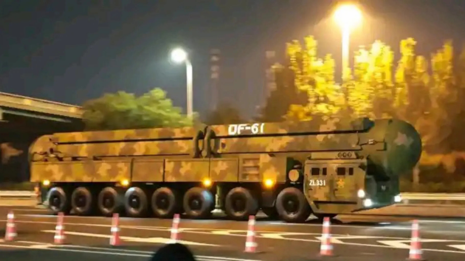 Tên lửa DF61 Trung Quốc.jpg