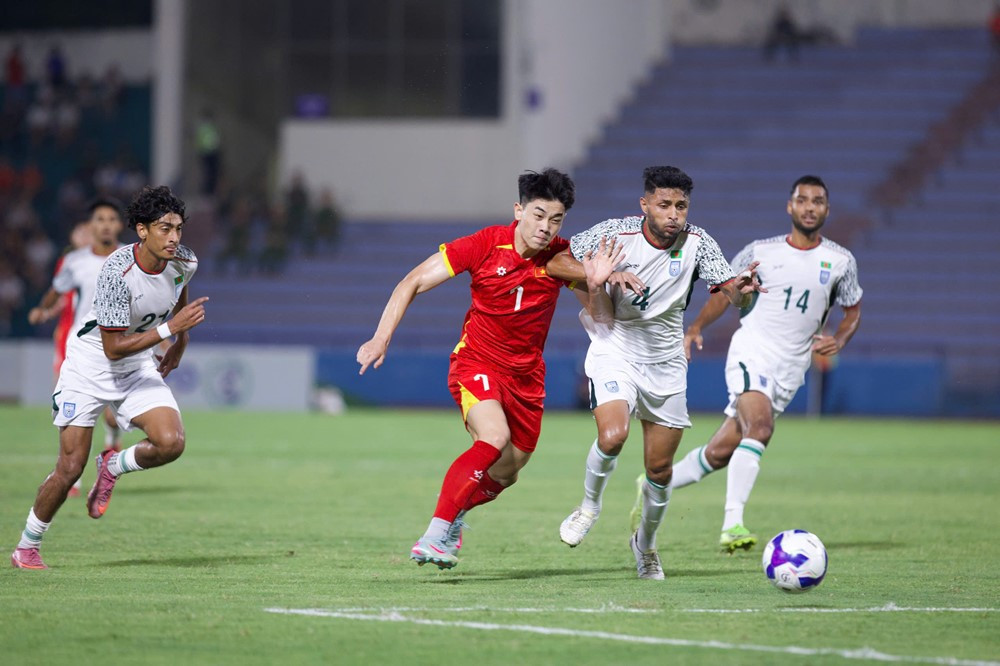 U23 Viet nam vs U23 Bangladesh 1.jpg