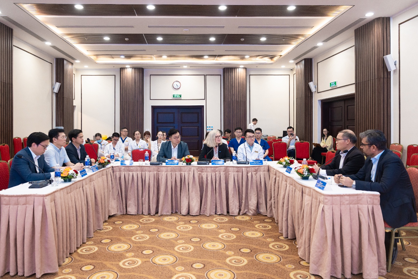 3 Vinmec và VinUni.png