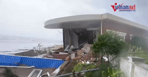 Cảnh tượng khó tin ở khu biệt thự hàng chục tỷ đồng sau bão số 10