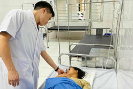 Thanh niên tỉnh táo sau 2 ngày tai nạn, đến viện mới biết bị chấn thương sọ não Cấp cứu chấn thương sọ não vì cây đổ trúng đầu khi đi đường trời bão