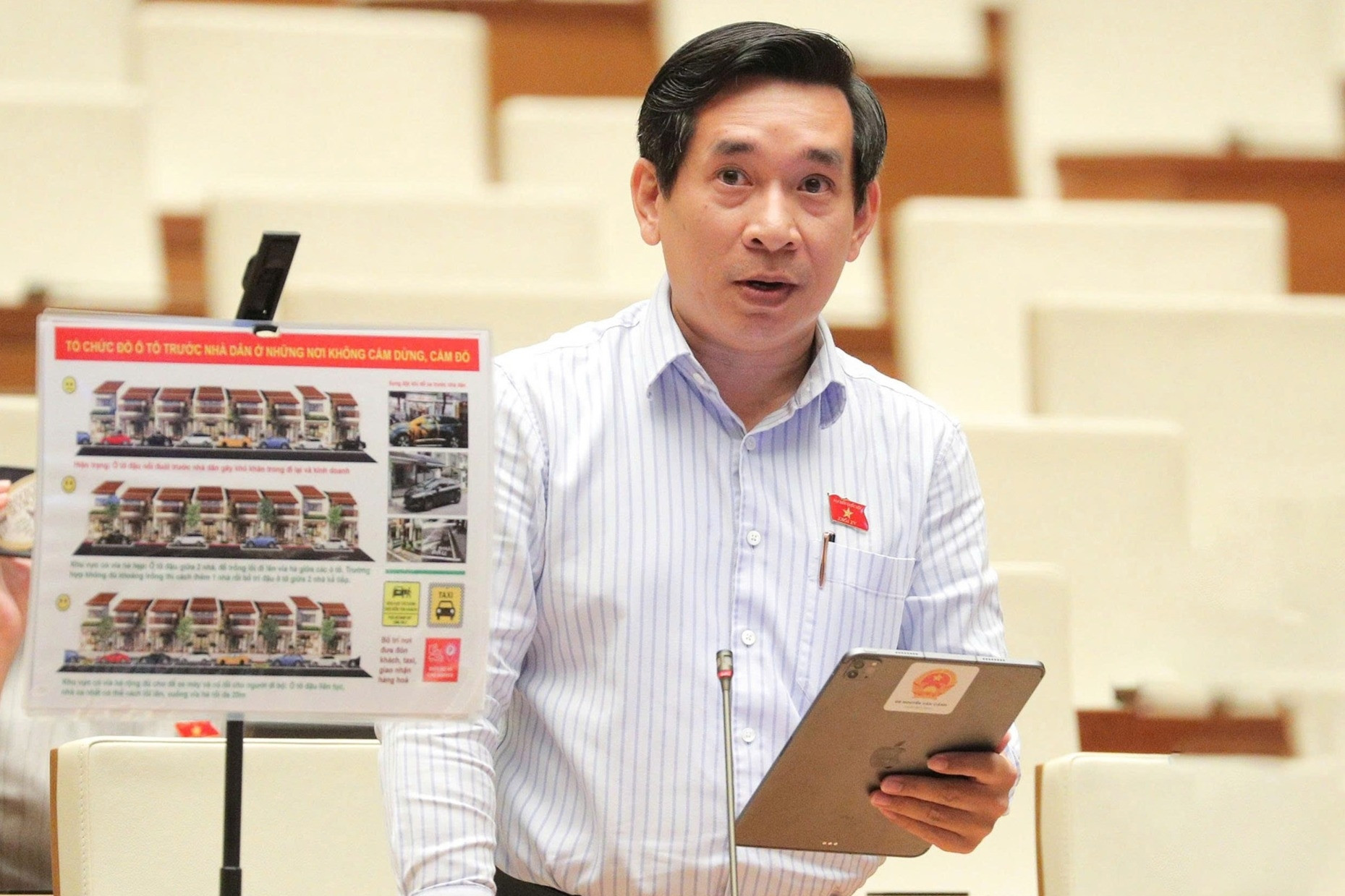 Đề xuất xử lý ô tô đi chậm ở làn sát trái, kéo dài thời gian chạy song song