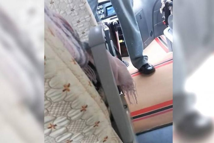 Du khách bị hướng dẫn viên đe dọa vì không mua quà lưu niệm