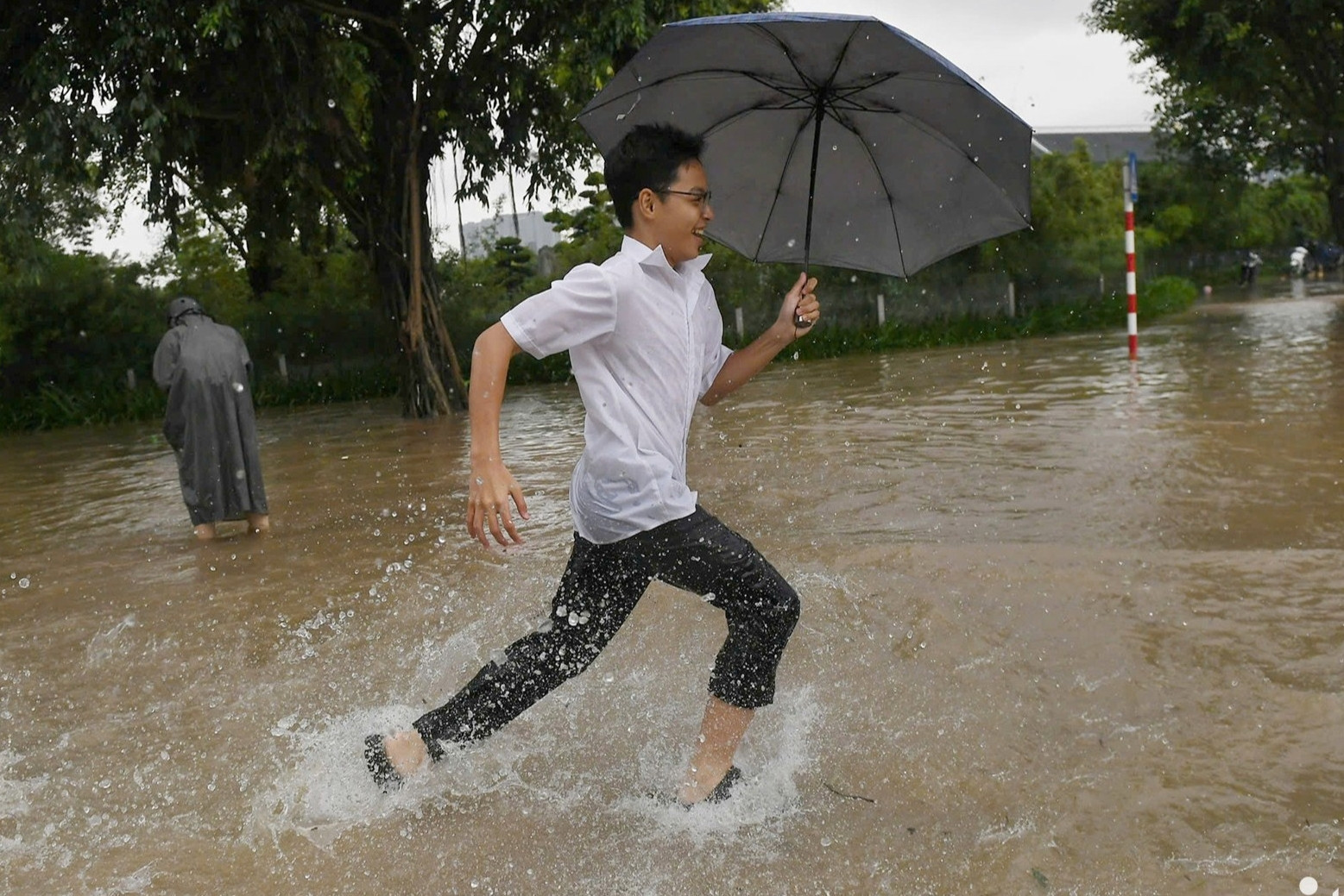 Sở GD Hà Nội: Các trường ảnh hưởng mưa bão, ngập lụt chủ động hình thức học tập