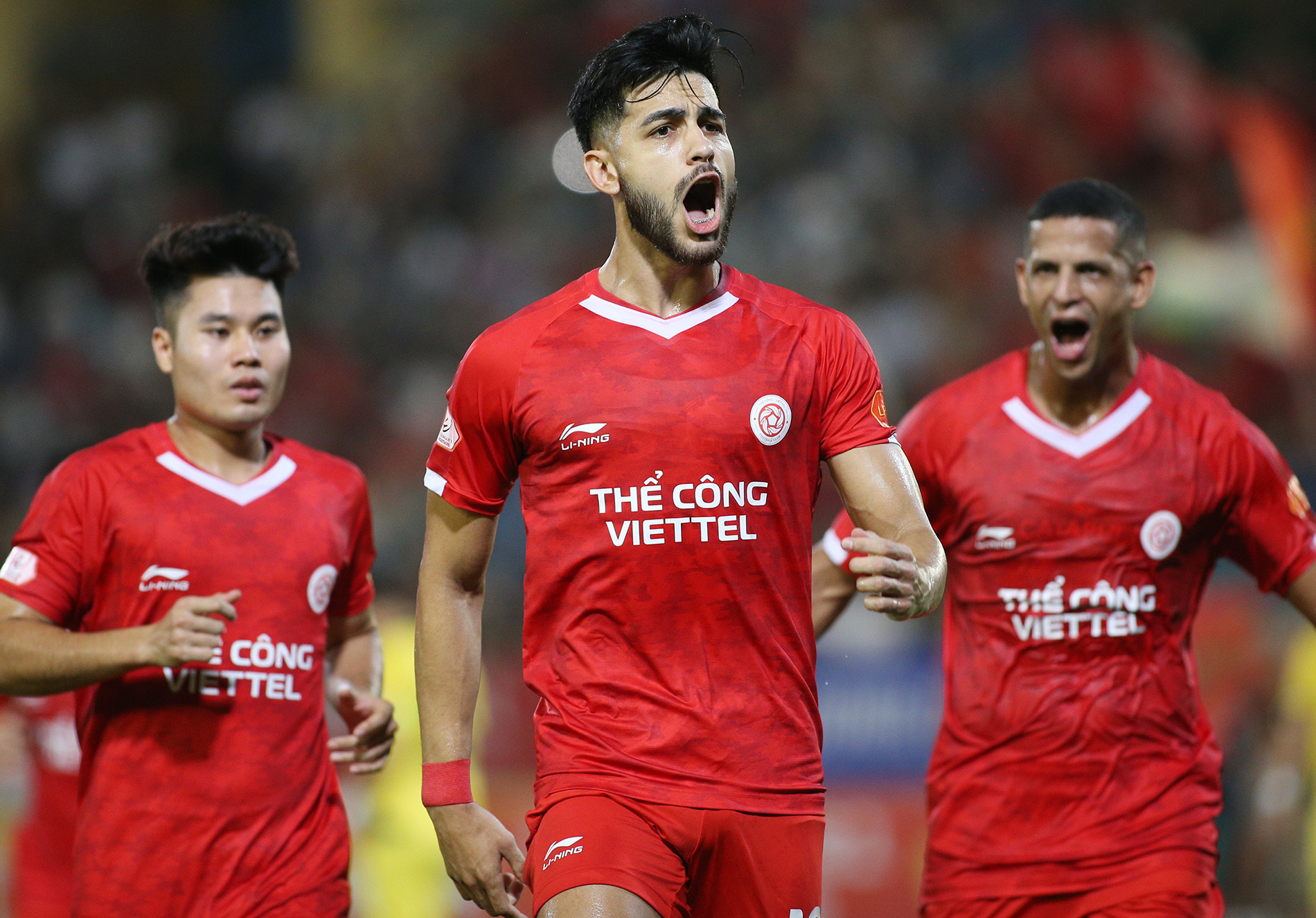 ឡានខ្សែកាប Viettel Catphcm 4.JPG
