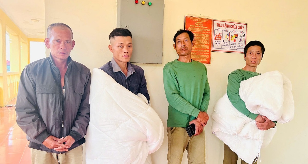 Thuyền viên thoát chết kể phút kinh hoàng khi tàu chìm, 6 người vẫn mất tích