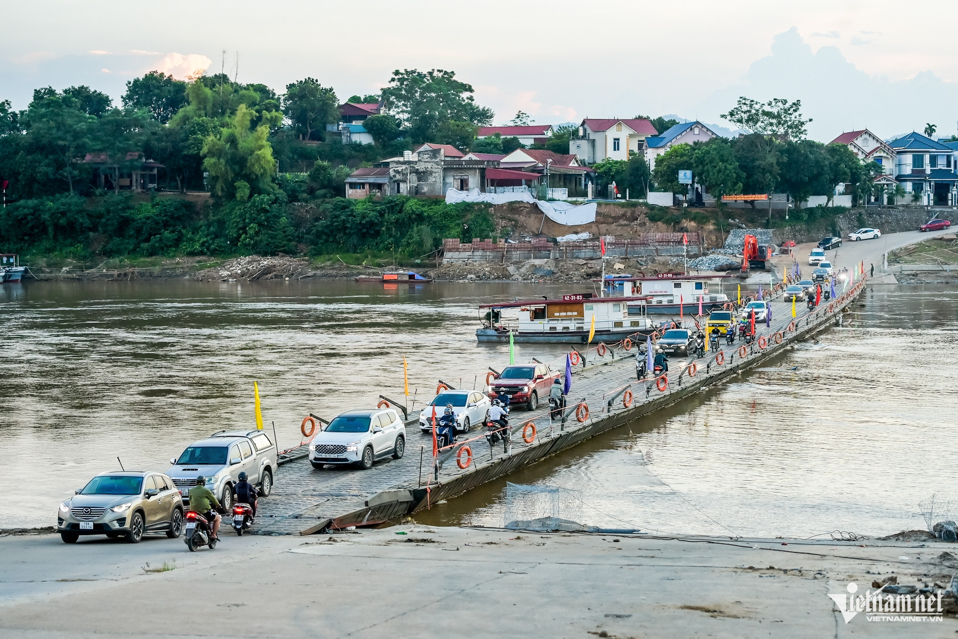 W-OK OK Cầu Phao_57.jpg