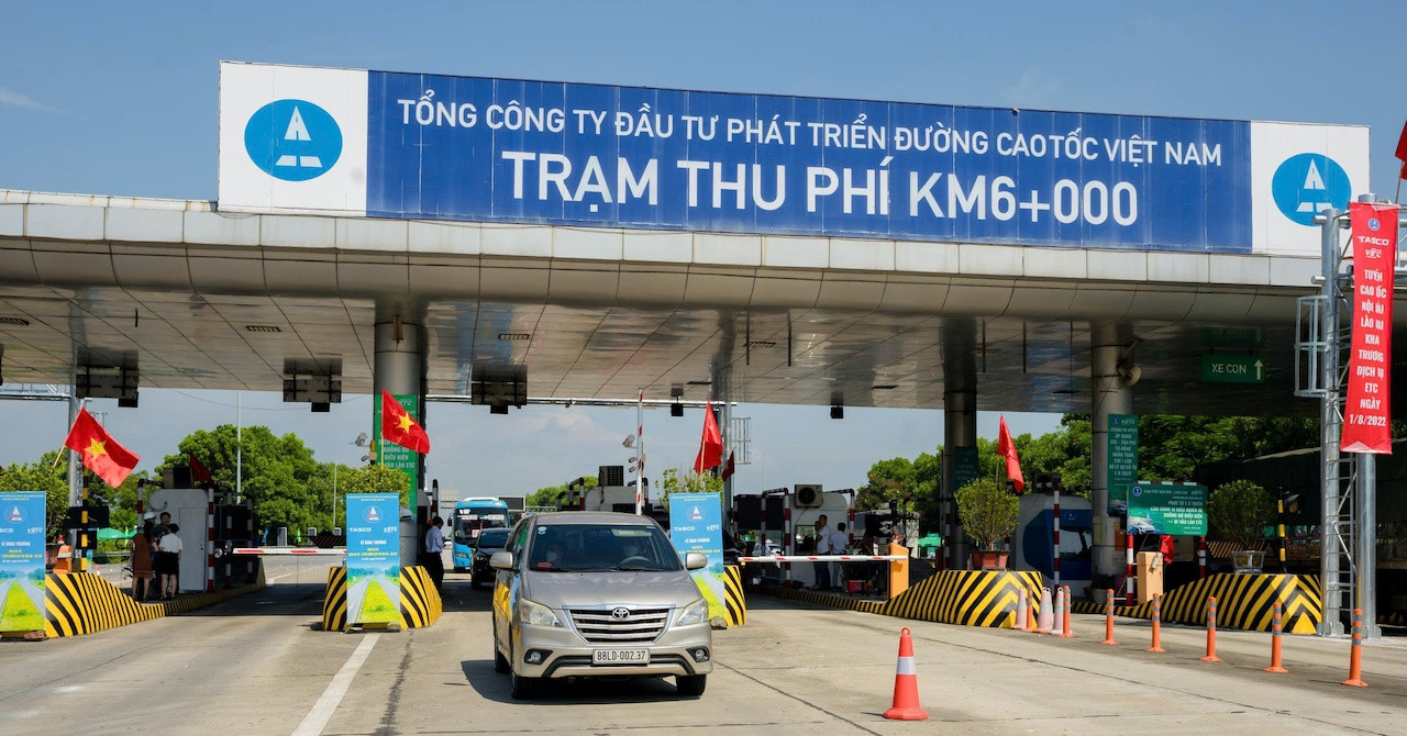 Xe doanh nghiệp vẫn được sử dụng tài khoản thu phí để qua trạm BOT