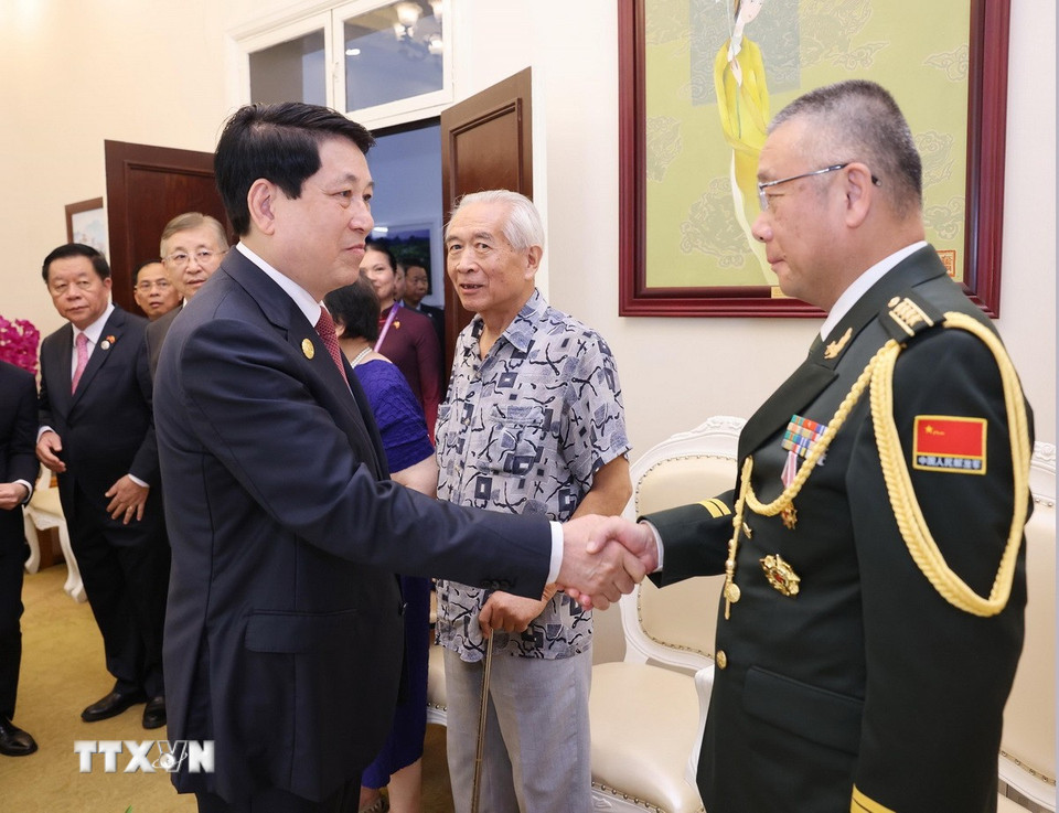 0409 ប្រធានាធិបតីទទួលគ្រួសារទាហានចិន 5.jpg