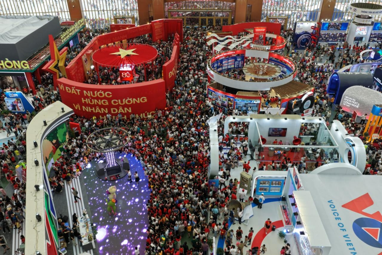 6 ngày, Trung tâm Triển lãm Việt Nam đón gần 4 triệu khách