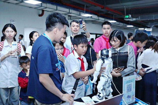 Đưa công nghệ AI đến gần hơn với thế hệ trẻ Việt Nam
