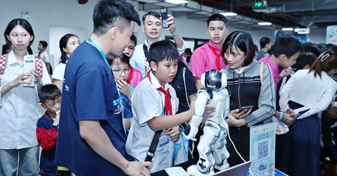 Đưa công nghệ AI đến gần hơn với thế hệ trẻ Việt Nam