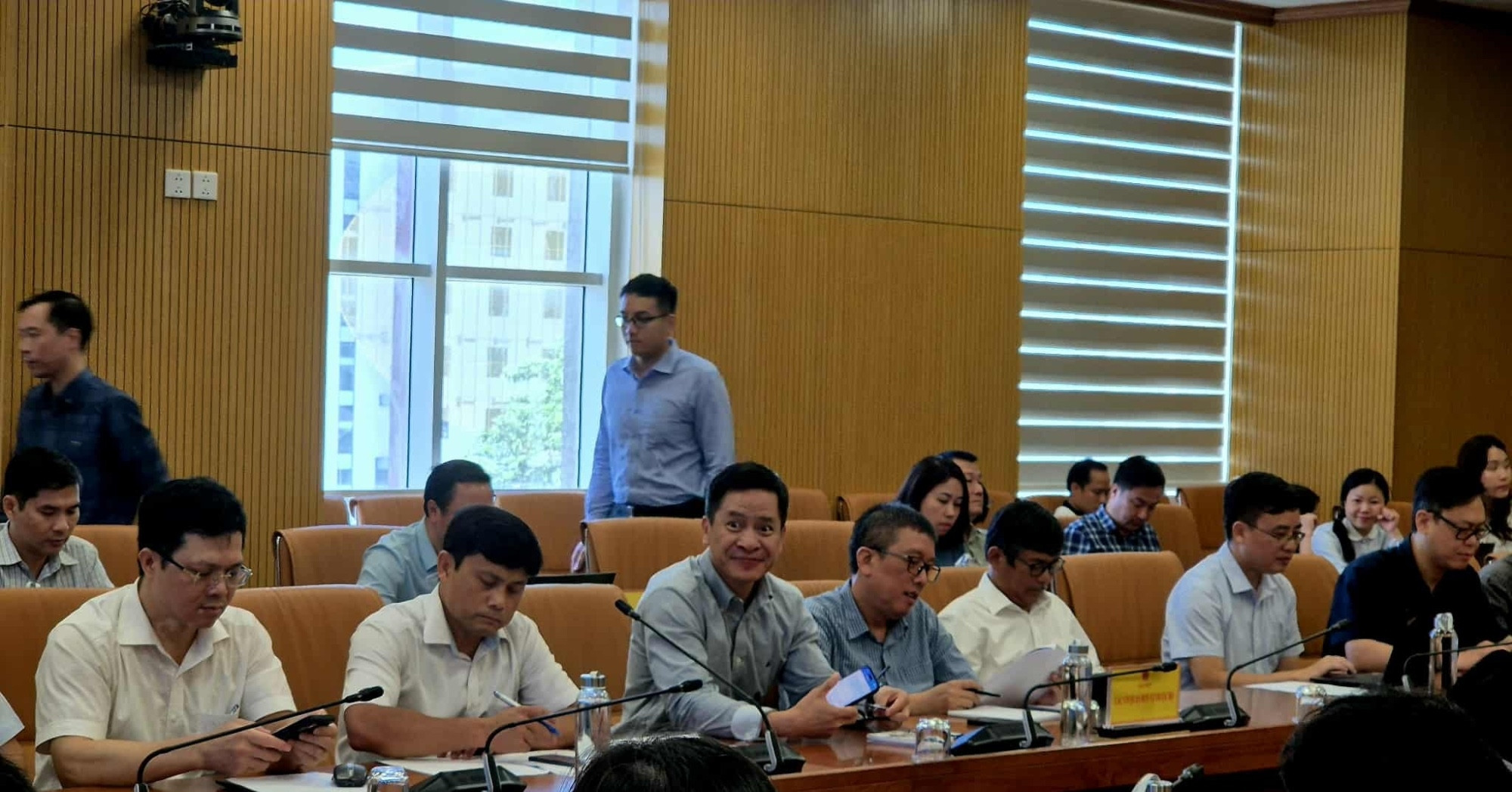 Hồ sơ đất đai ở địa phương đang xử lý kiểu “nửa cơm, nửa điện”