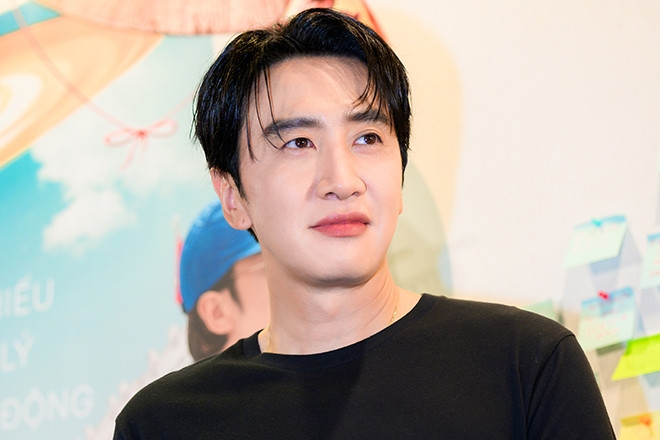 ‘Hoàng tử châu Á’ Lee Kwang Soo được săn đón, Duy Khánh phản hồi tin bị chèn ép