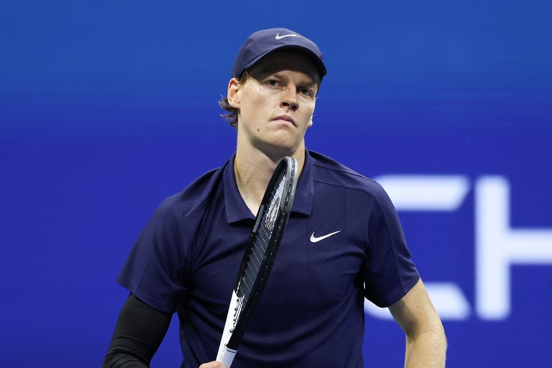 Jannik Sinner lần đầu tiên đạt mốc thành tích đáng kinh ngạc