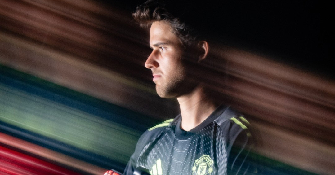 MU ký Senne Lammens: Dấu hỏi lớn và bài học Andre Onana