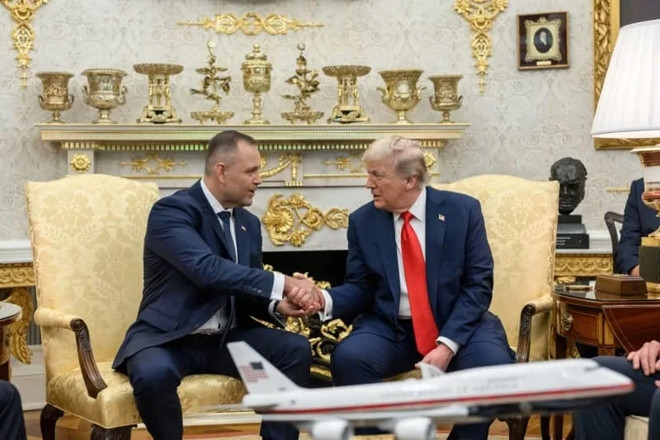 Ông Trump nêu khả năng điều thêm lính Mỹ tới quốc gia nằm sát Nga