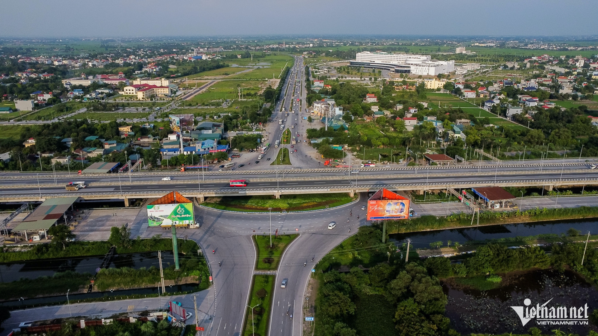 san bay vietnamnet 2.jpg