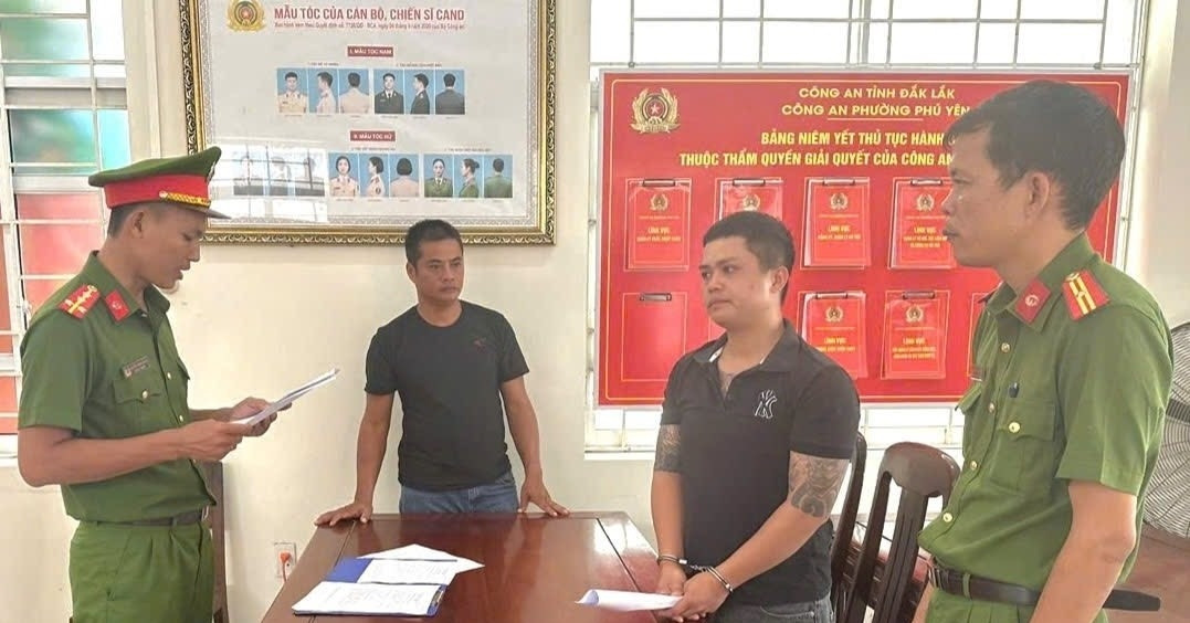 Trộm 1 con cá huyết long ở cửa hàng, người đàn ông bị khởi tố