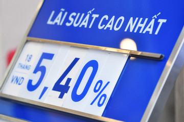 Lãi suất ngân hàng hôm nay 5/9/2025: Ba nhà băng tiến sát lãi suất trần