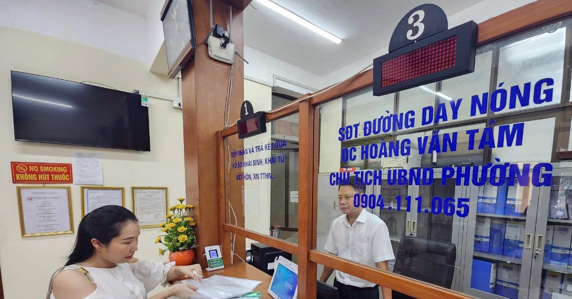 Đã có CSDL dân cư, người dân vẫn bị bắt khai giấy khi đến làm thủ tục hành chính