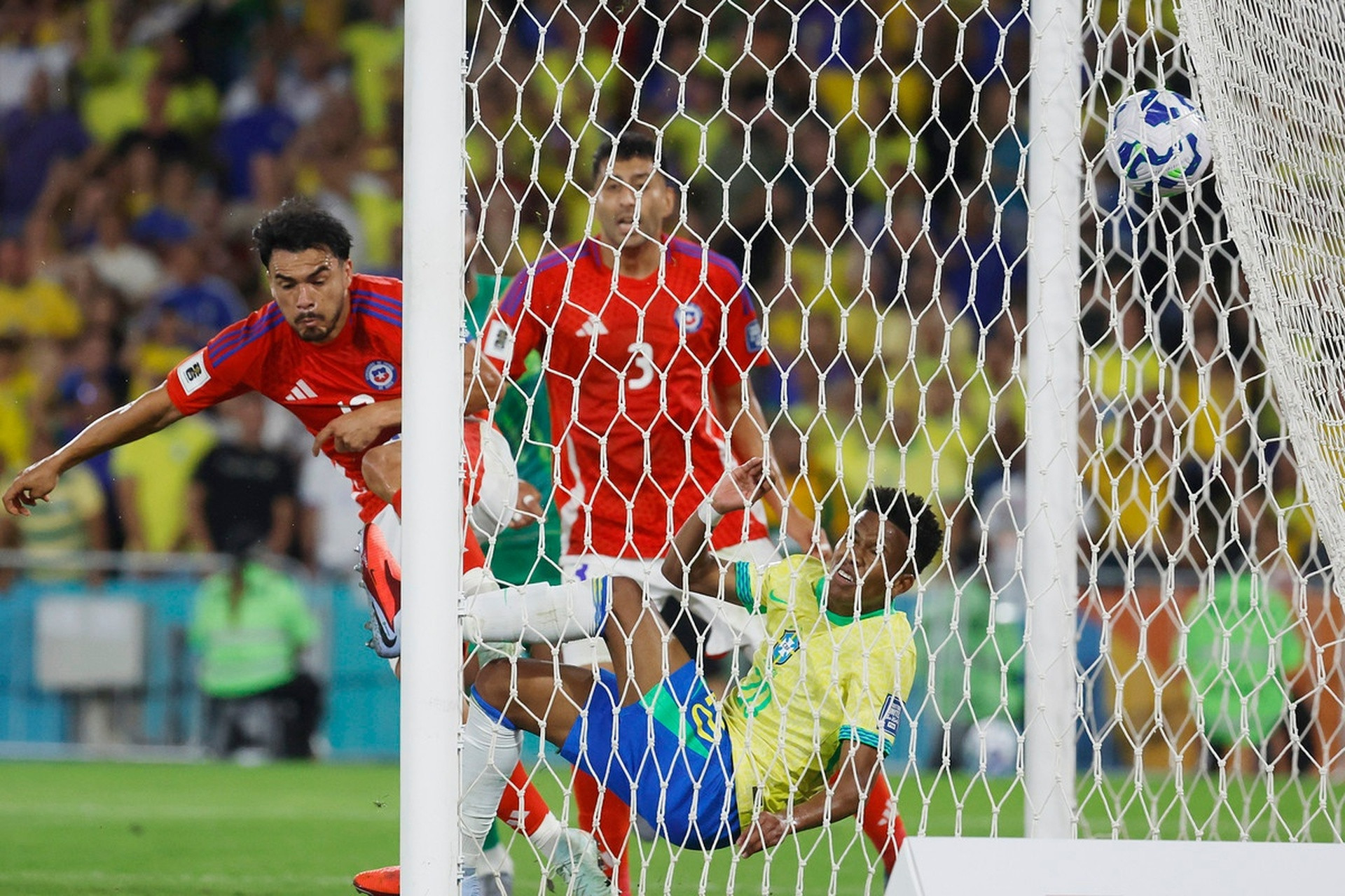 EFE - Estevao Brazil Chile.jpg