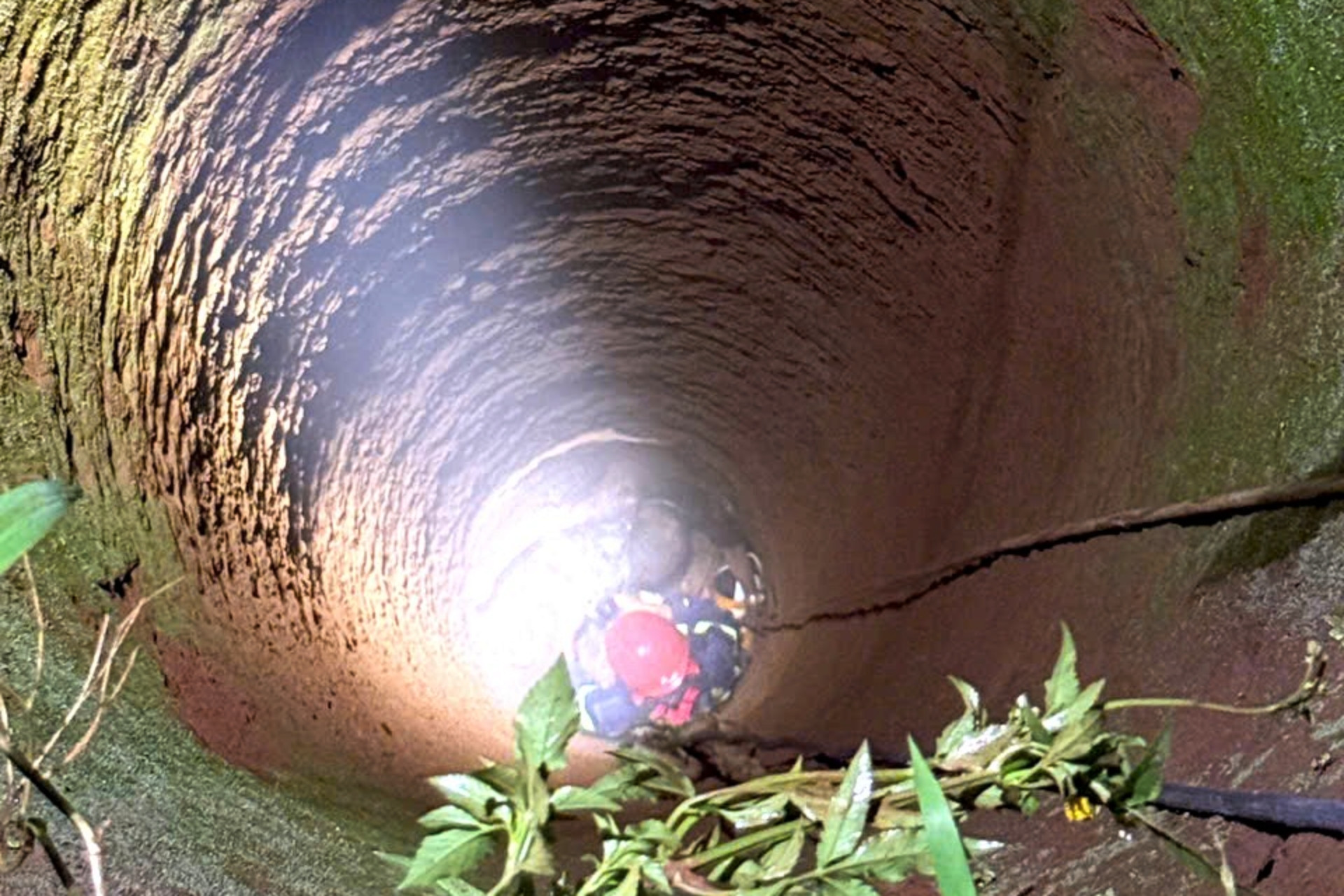 Hành vi sau chầu rượu của người đàn ông khiến 10 cảnh sát phải lập tức đến hiện trường