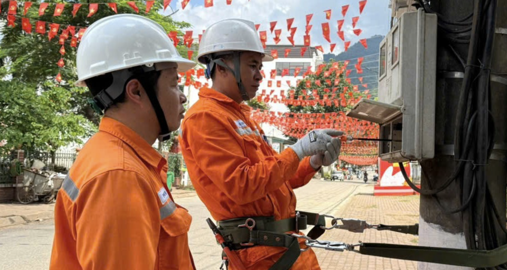 Kết quả kiểm tra hoá đơn tiền điện 3 tháng giốn...