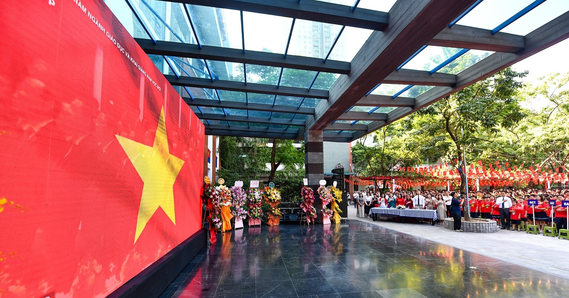 Lá cờ đỏ sao vàng của Việt Nam xuất hiện lần đầu khi nào?