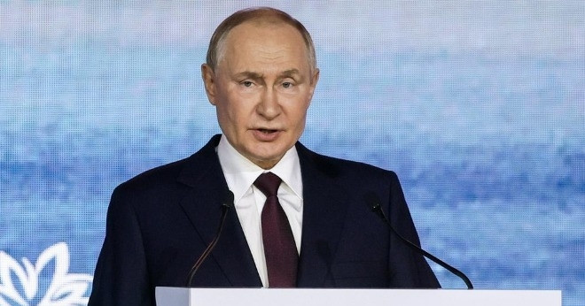Ông Putin nói &amp;apos;Đại bàng luôn nhìn hai hướng&amp;apos;, cởi mở về hợp tác Nga - Mỹ
