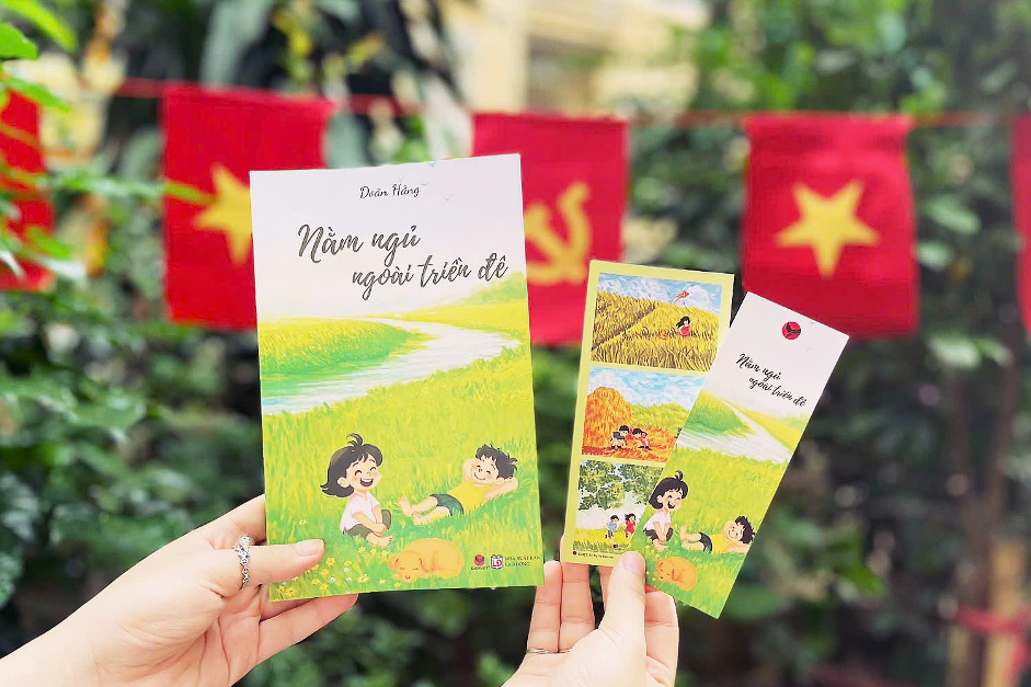 Trở về triền đê ký ức với tản văn mới của Doãn Hằng