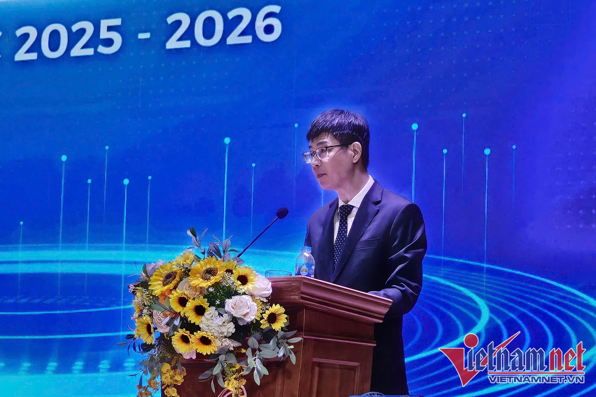 W-khai giang PTIT 02.jpg