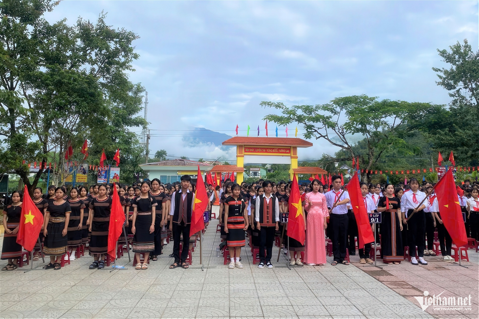 W-z6978499160108_f562ec8285cd37b3f6c63a060be32c4d gigapixel low resolution v2 6x faceai.jpeg