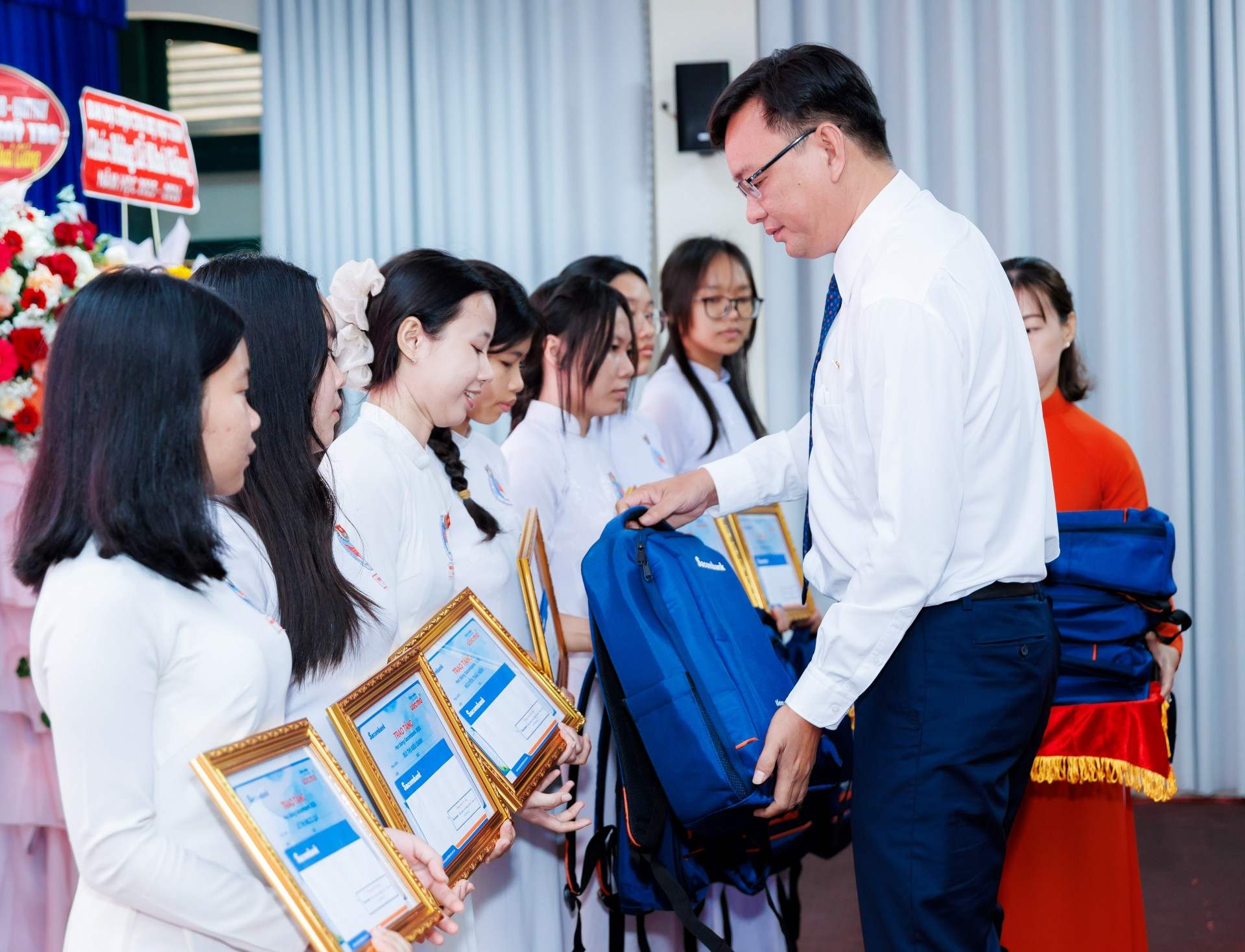 8 Trường THPT Nguyễn Đình Chiểu   Đồng Tháp.jpg