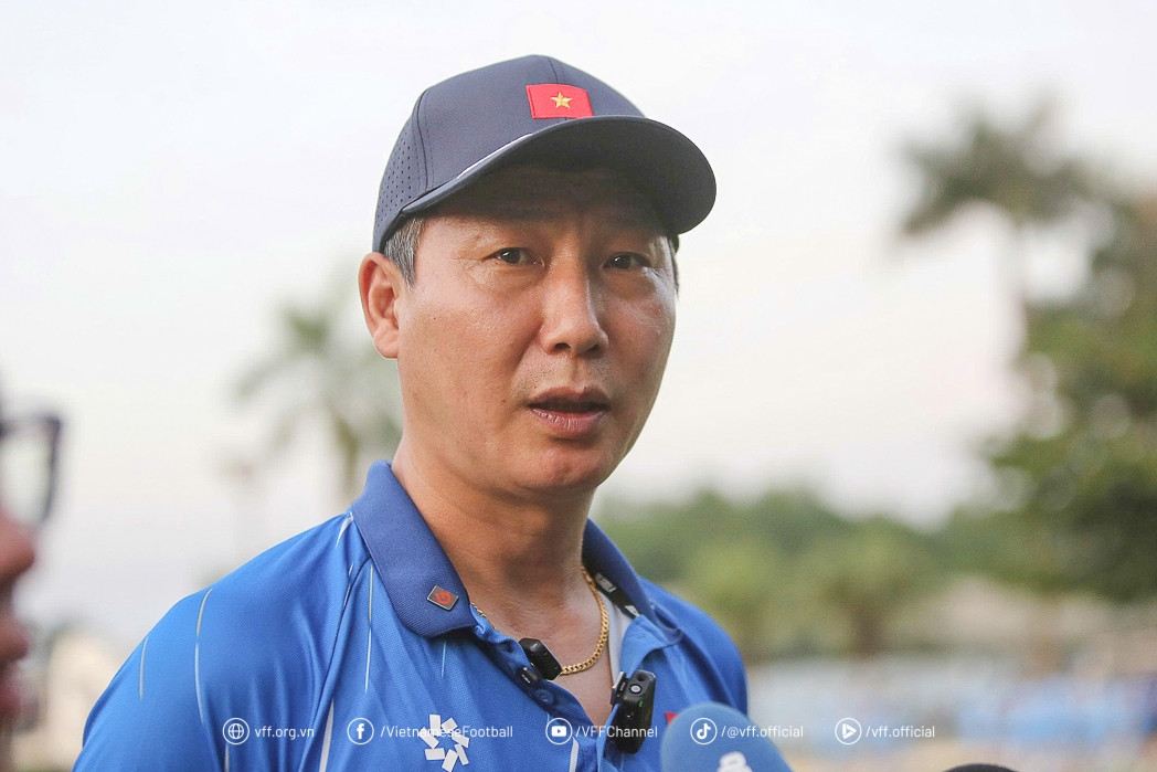 HLV Kim Sang Sik: U23 Việt Nam thay đổi đội hình đấu Singapore