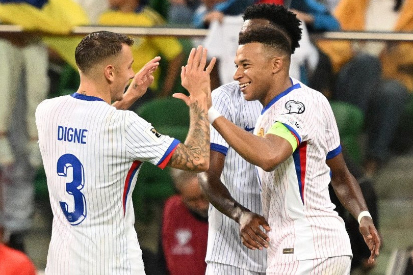 Mbappe chạm mốc Henry, Pháp thắng dễ Ukraine