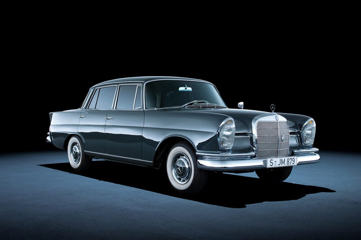 Mercedes Benz W111 Fintail.jpg