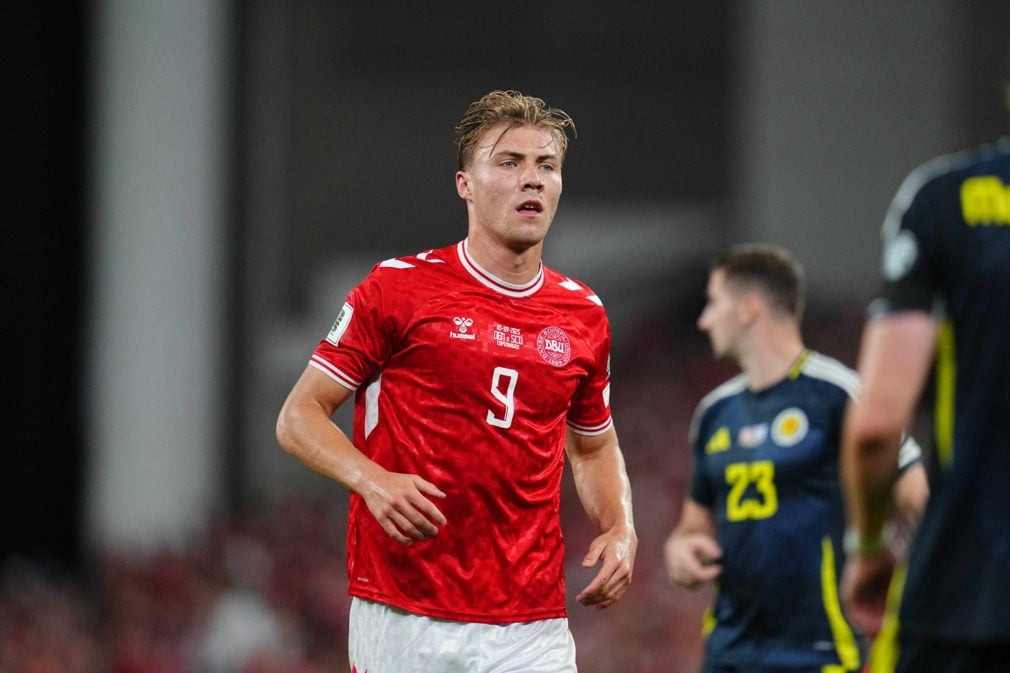 Ruben Amorim tống khứ Hojlund khiến cầu thủ MU bị sốc