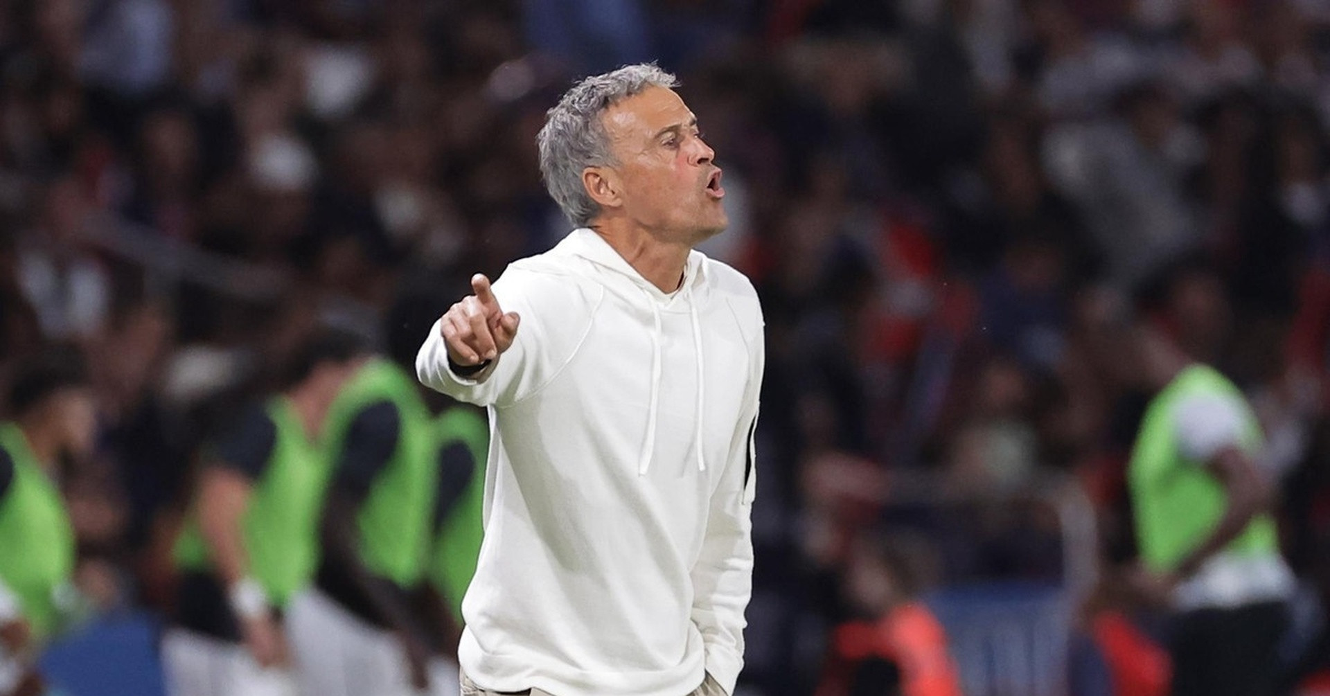 Thuyền trưởng PSG, Luis Enrique gặp tai nạn xe đạp