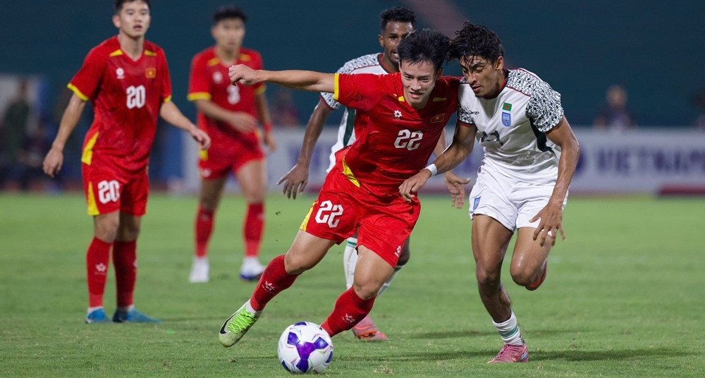 Trực tiếp bóng đá U23 Việt Nam 1-0 U23 Singapore: Văn Thuận mở tỷ số
