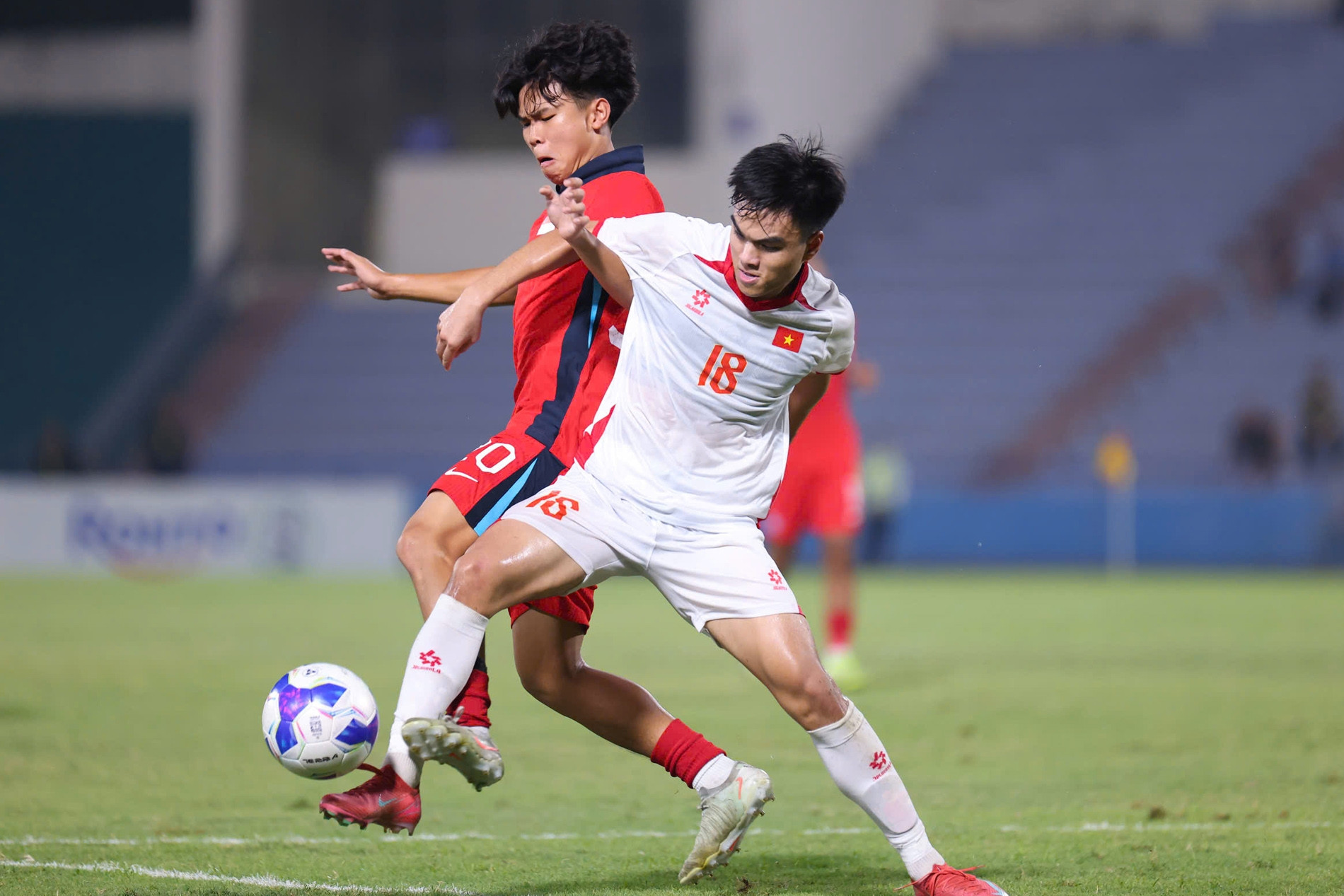 U23 Việt Nam thắng U23 Singapore: Chưa hay, không may nên nhọc nhằn