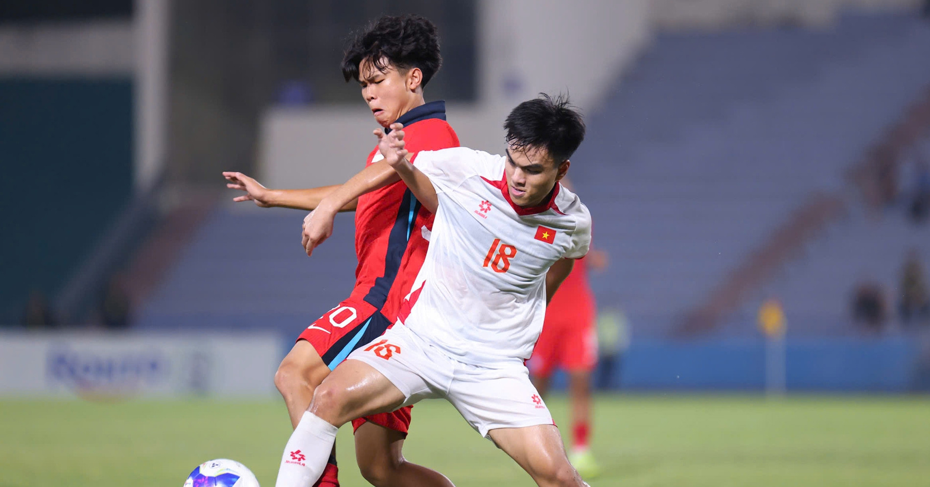 U23 Việt Nam thắng U23 Singapore: Chưa hay, không may nên nhọc nhằn