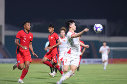 U23 Viet Nam vs U23 Singapore 2.jpg