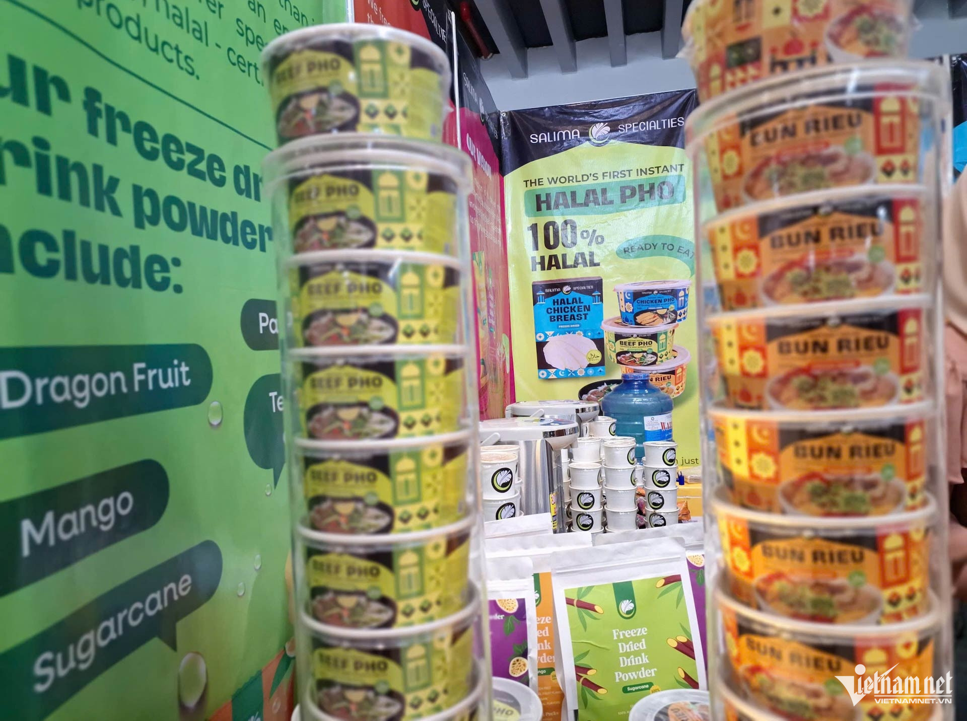 Unusual working schedules in Muslim countries: Beware of “humanitarian contracts”