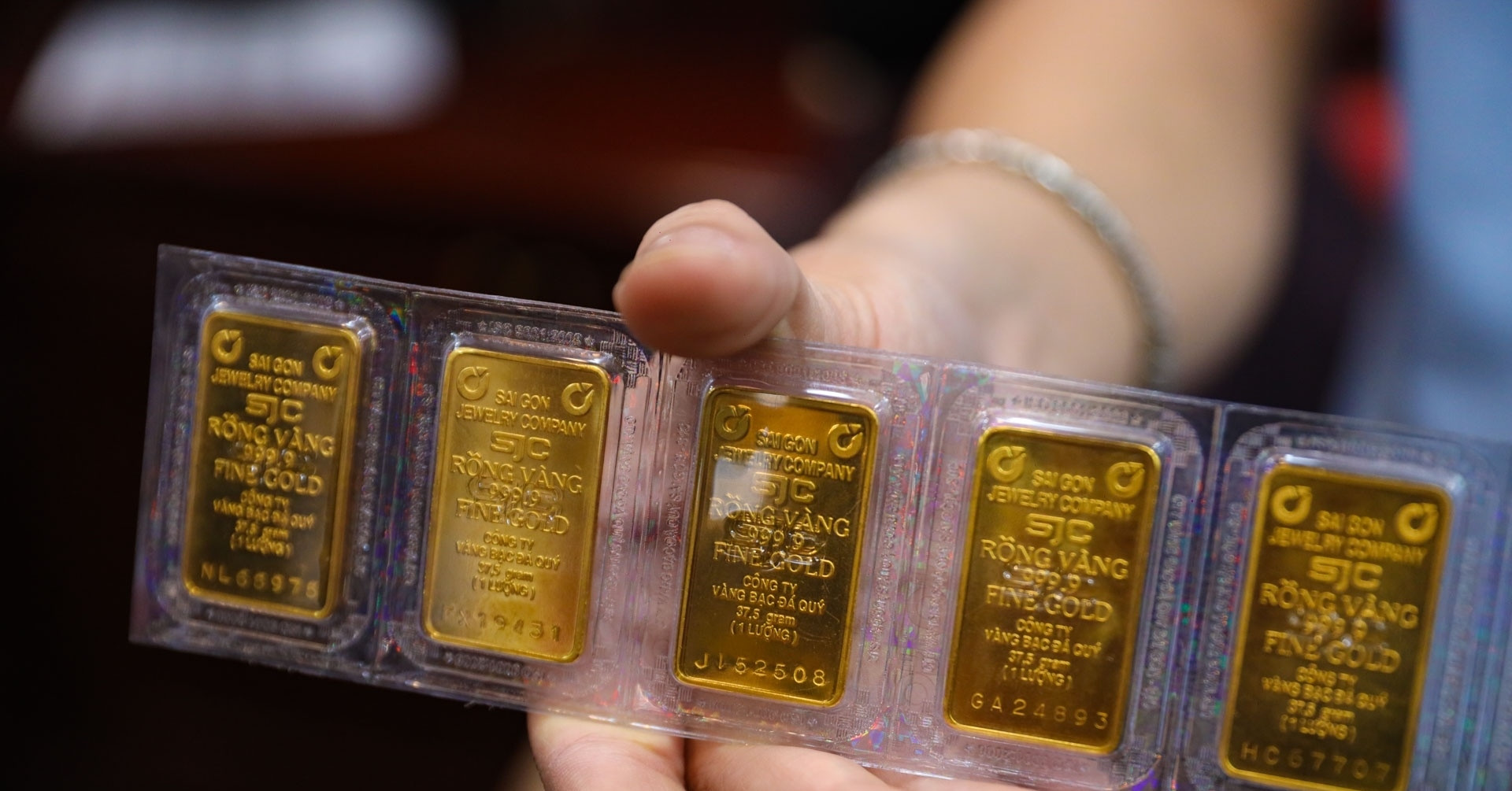 Giá vàng hôm nay 8/9/2025: Xu hướng tăng tiếp diễn, SJC ở đỉnh gây lo ngại